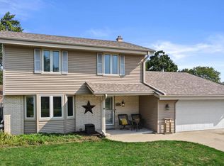 15207 W Fenway Ct, New Berlin, WI 53151