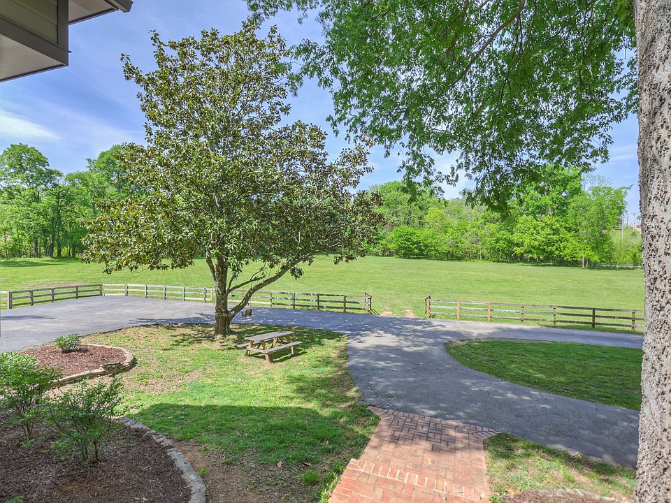 58th image of 2153 Williamsport Pike