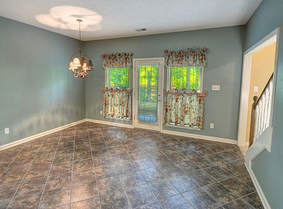 5th image of 3375 Bridge Park Dr