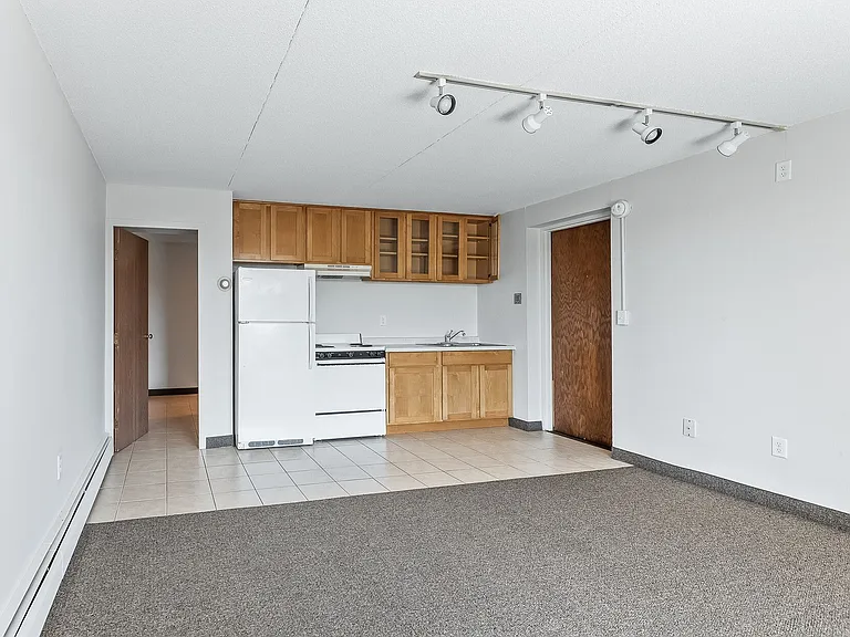1414 S 3rd St — Photo 11
