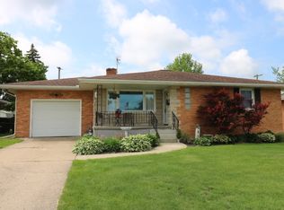 541 W 13th St, Mishawaka, IN 46544