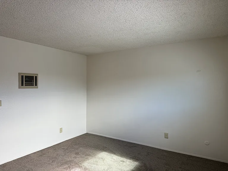590 Casselman St #G — Photo 5