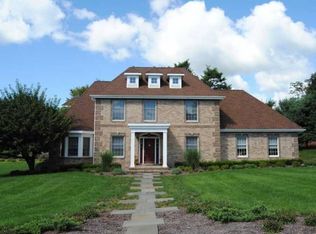 1 Dara Ct, Monroe, NY 10950