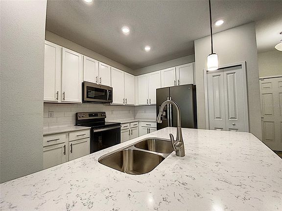 3rd image of 9987 Red Eagle Dr