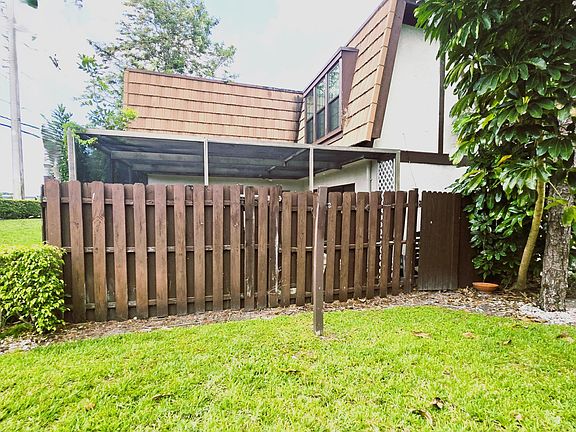 2nd image of 102 Weybridge Circle #D