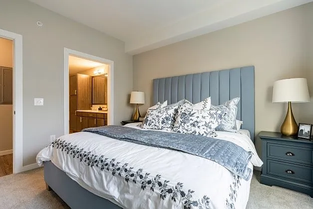 Outlook Hamilton - 55+ Active Adult Apartment Homes — Photo 26
