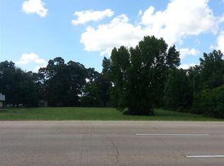 3806 S Lake Dr, Texarkana, TX 75501