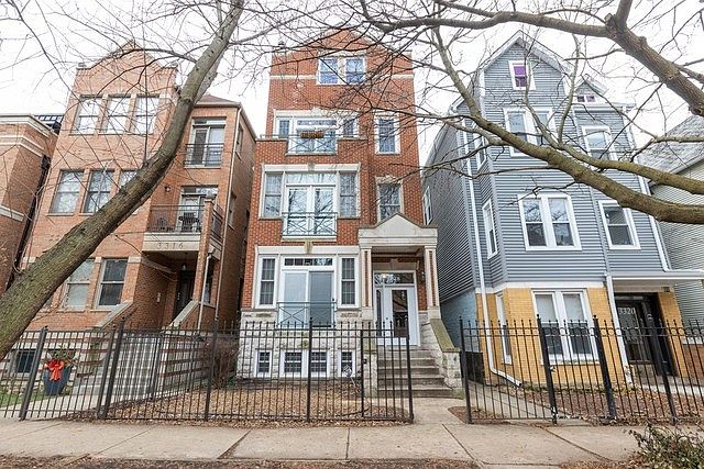 1st image of 3318 N Lakewood Ave #3