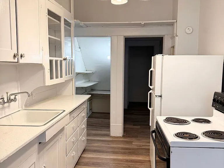 621 S Adams St — Photo 17