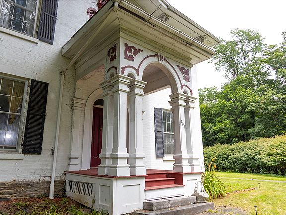 3rd image of 105 Chemung St
