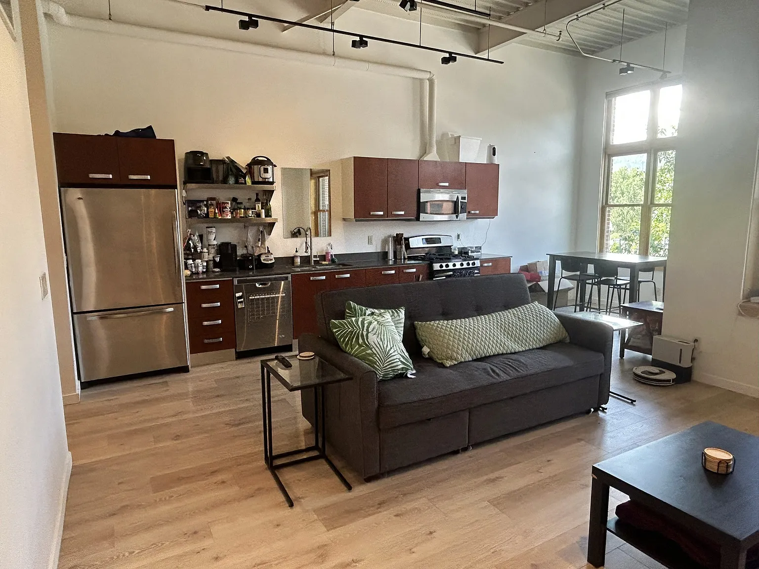 231 Robinson St — Photo 2
