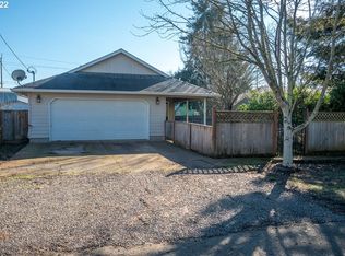 3336 4th St, Hubbard, OR 97032