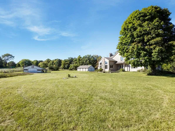 W344S3381 Moraine Hills DRIVE, Dousman, WI 53118