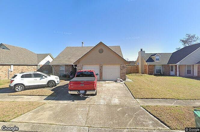 1st image of 2072 Golfview Dr