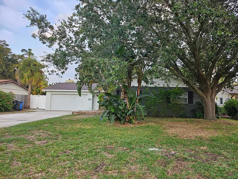 6005 Tampa Shores Blvd — Photo 8