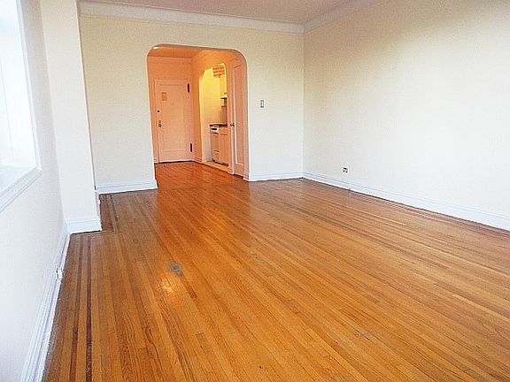 3rd image of 11135 77th Ave