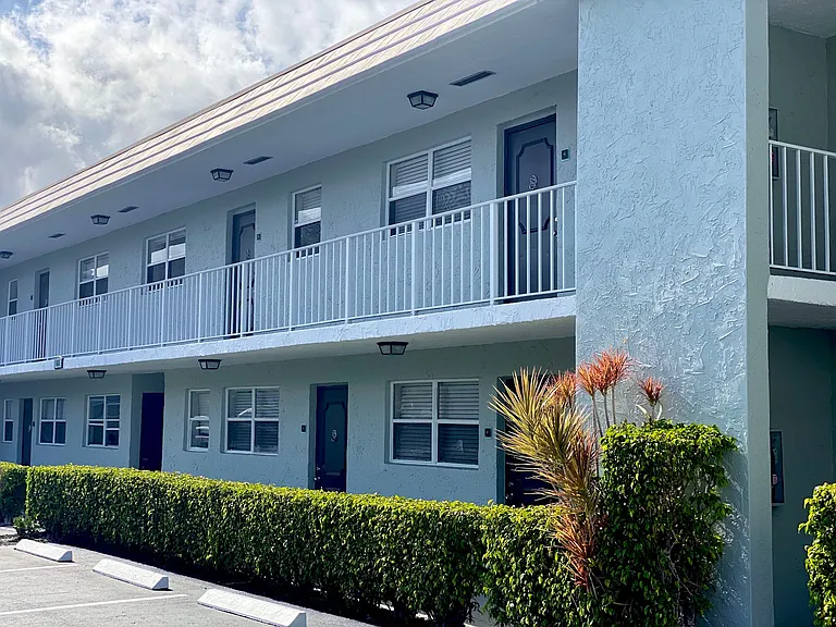 Sabal Palms Apartment Homes — Photo 16