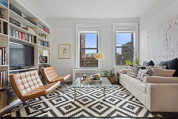 Sold by Compass | media 3