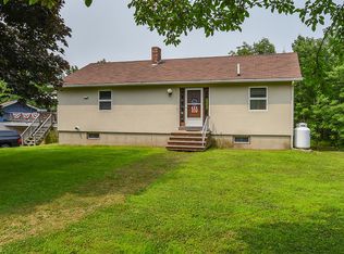 284 Gorden Rd, Readfield, ME 04355