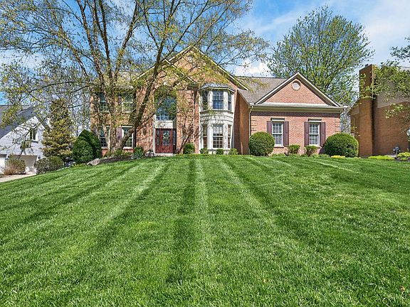 2nd image of 1308 Woodlake Ct
