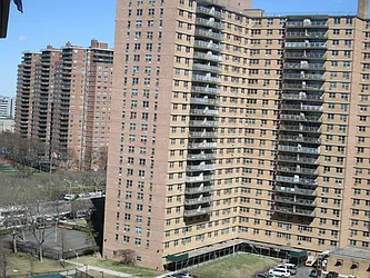 Sold by Thomas Lipovetsky, LREB