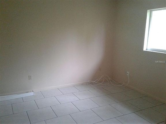 4th image of 11351 Poplin Ave #B