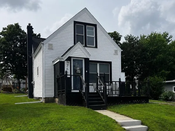 760 Grace St, Platteville, WI 53818