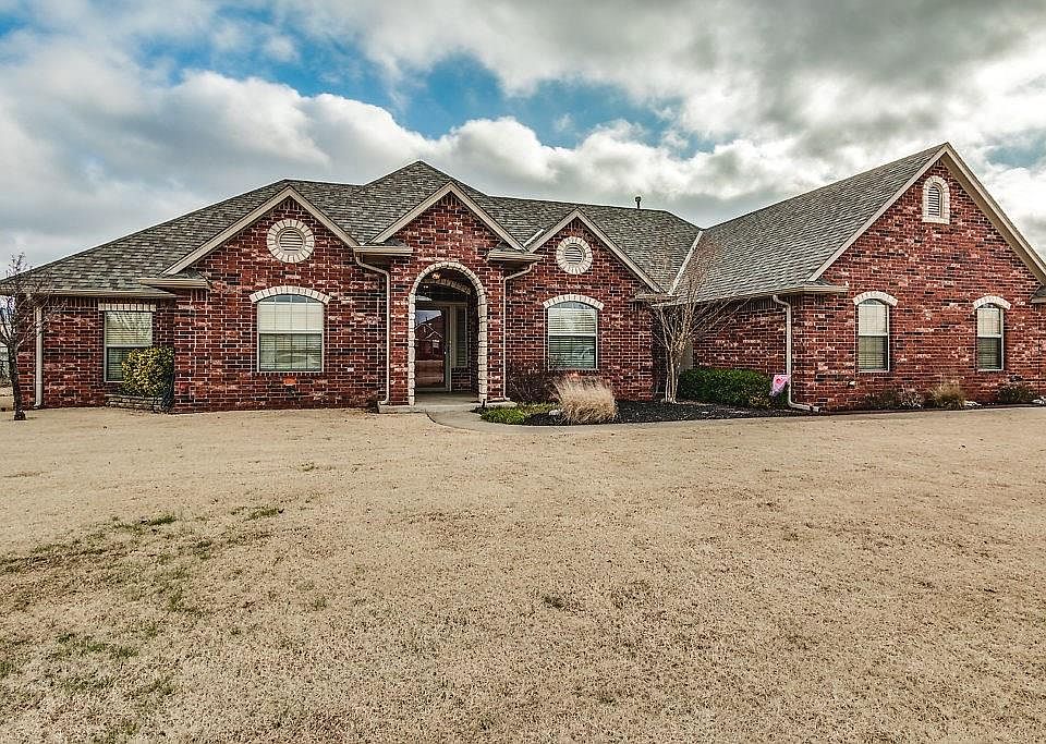 1st image of 884 Whispering Creek Ct