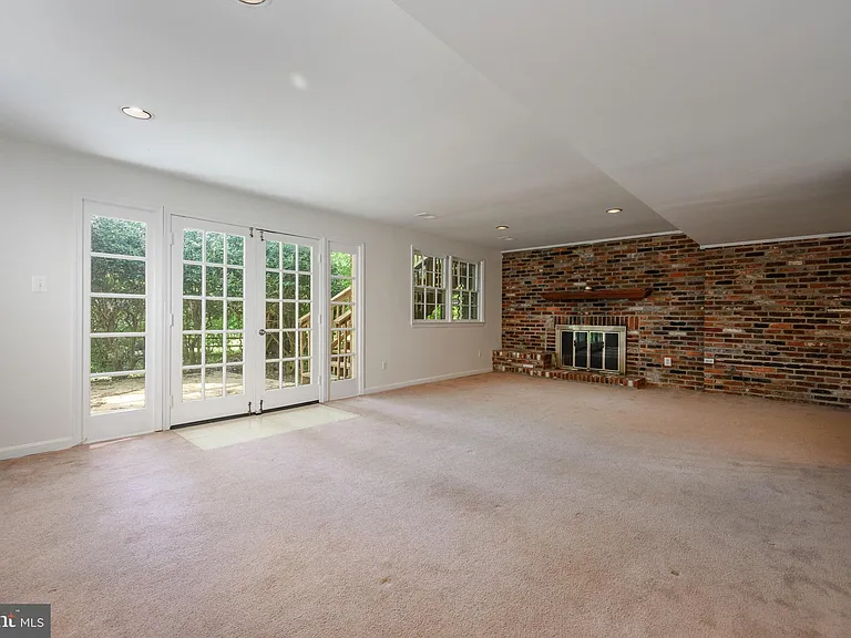 6728 Sulky Ln — Photo 42