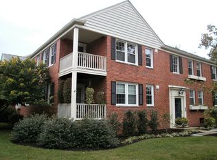 6602 Boulevard Vw APT B1, Alexandria, VA 22307