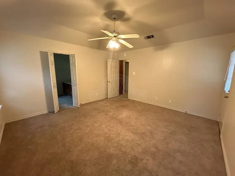 1001 Clairidge Ave — Photo 15