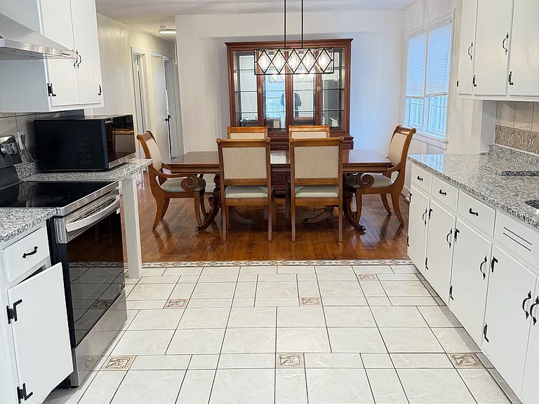 2648 Melbourne Dr — Photo 9