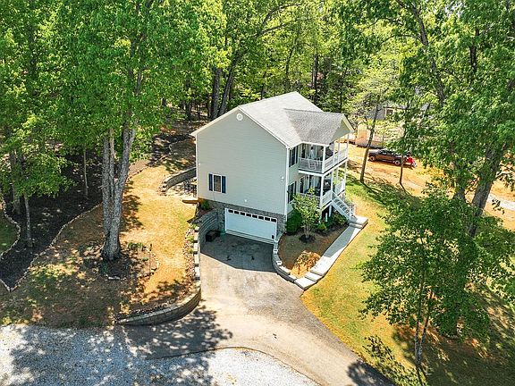 3rd image of 2487 Cifax Rd
