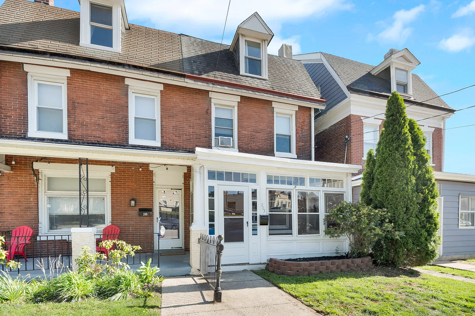 203 Spring Mill Ave photo 1