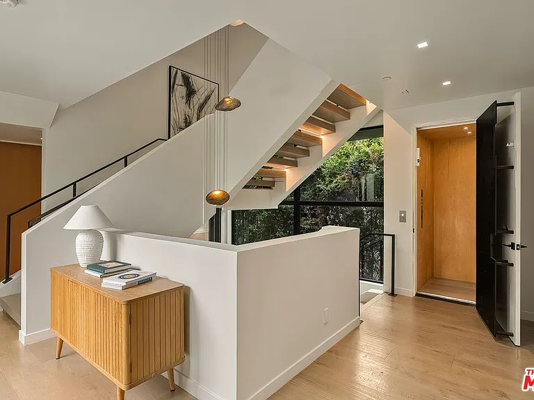 10326 Keswick Ave — Photo 48