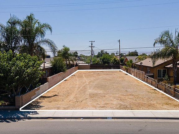 2nd image of 1211 E Planz Road