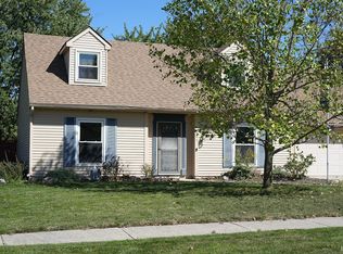 1827 Papermill Xing, Fort Wayne, IN 46825