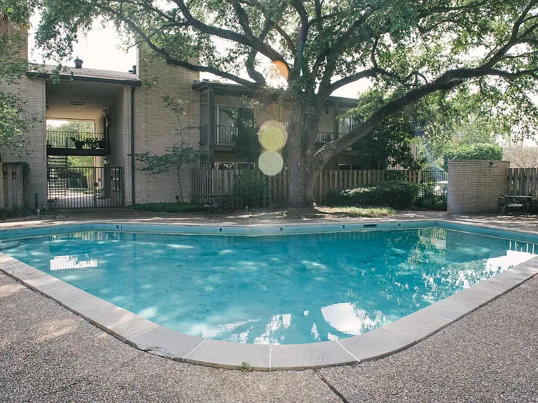 1008 S College Rd #218 — Photo 37