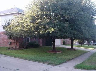 121 Lincoln Ln, Crowley, TX 76036