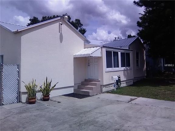 3rd image of 702 E Norfolk St