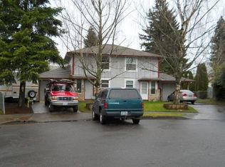 890-892 SE Lambert Cir, Gresham, OR 97080