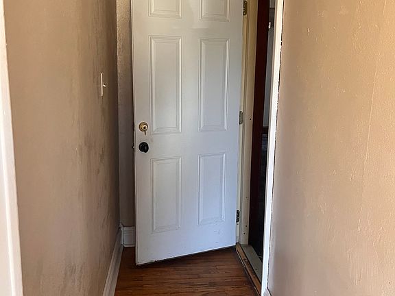 3rd image of 1301 19th St #3