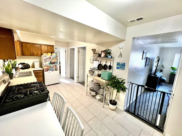 Alpine Court, 366 E 600 N #591661fc5, Provo, UT 84606