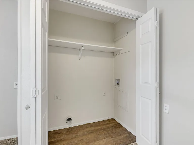 1509 Broadmoor Dr #D — Photo 6