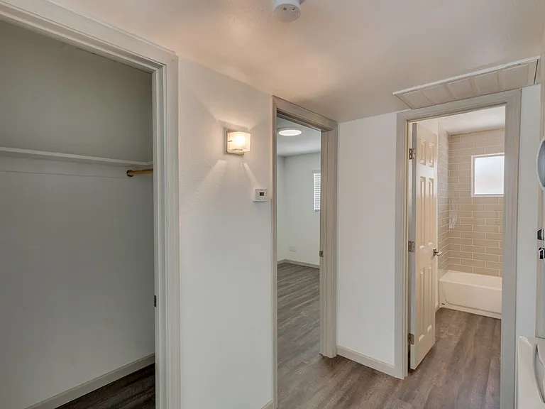 $0 First Month Rent! Remodeled 2 Bed Casita w/ Private Patio, W/D & Pool — Photo 18