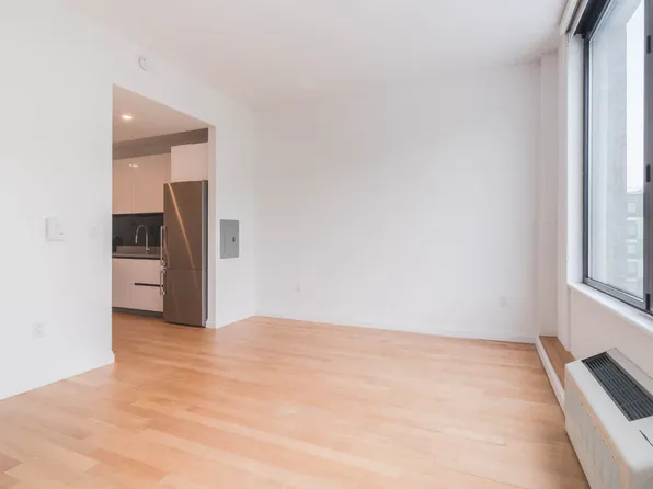 239 North 9th Street image 19 of 57