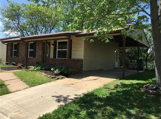 2373 Water Tower Rd, High Ridge, MO 63049