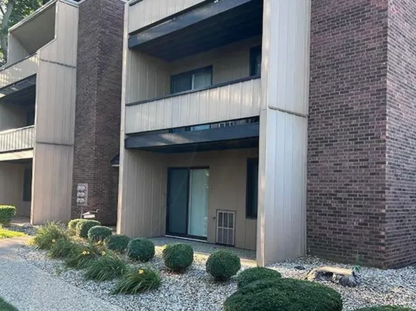 2431 W Madera Ct APT 303, Peoria, IL 61614