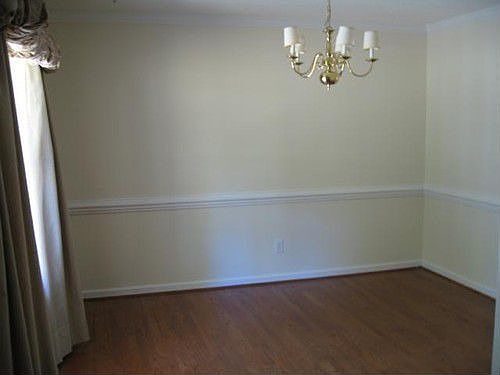 3rd image of 419 Hogan Cir