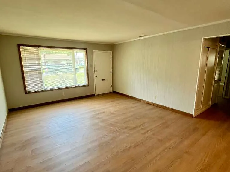 937 Lebon Dr — Photo 8